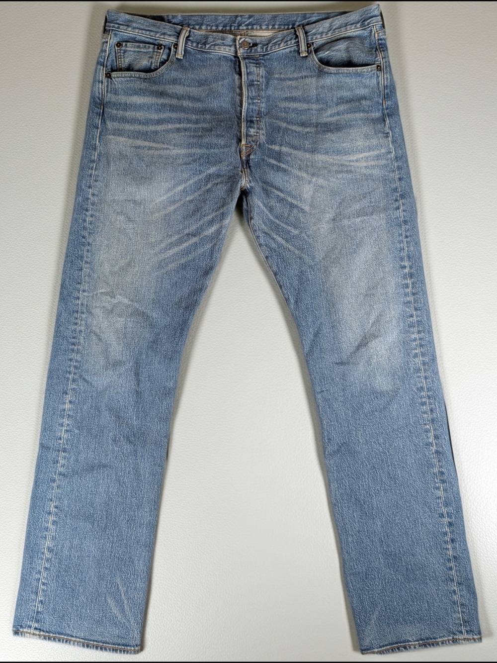 Levi's 501 Jeans Men's Size 40X34 Medium Blue Wash Denim